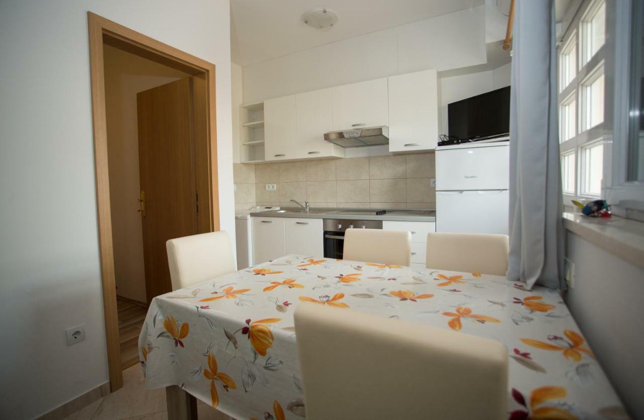 Apartment Ribica Kaštela 外观 照片